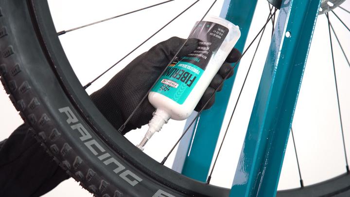 Produktbild Finish Line Dichtmittel für Tubeless Tyres 240ml