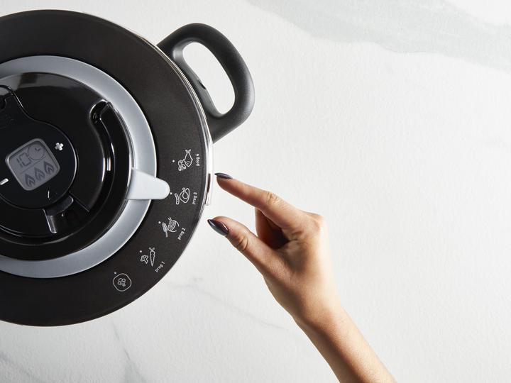 Actual product image Tefal Clipso+ Chef 6L Schnellkochtopf (22 cm, Steam cooker, Stainless steel)
