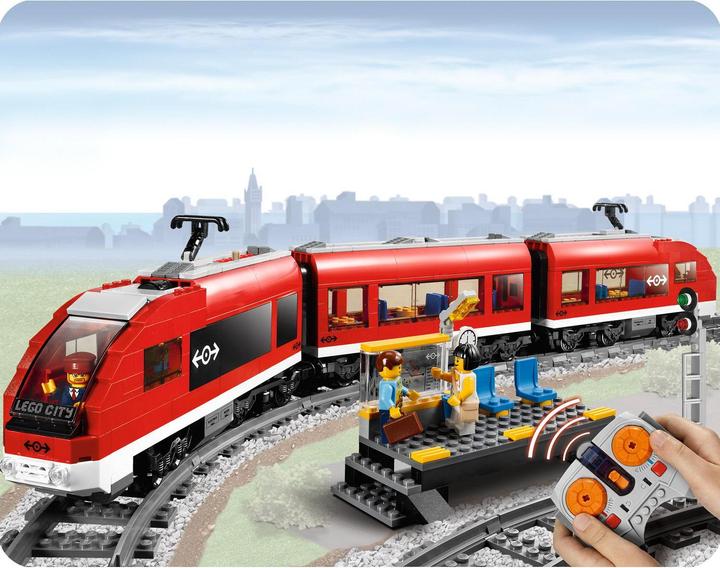 Productafbeelding LEGO Stadspassagierstrein (7938, LEGO Stad)