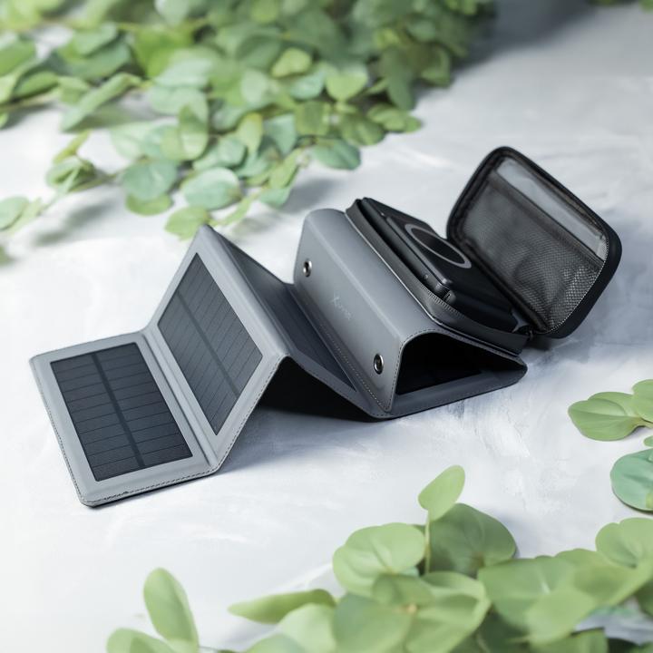 Produktbild Xlayer Kabellose Powerbank 10.000mAh 15W Schwarz mit Solarpanel (10000 mAh, 15 W, 37 Wh)