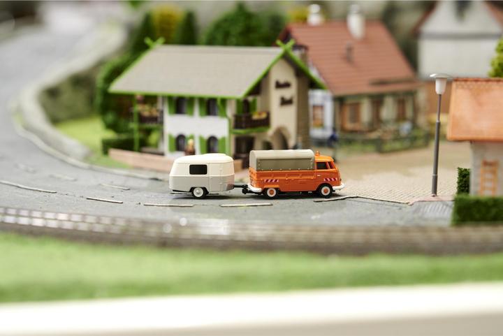 Produktbild Carson Modellsport 1:87 Wohnwagen mit Anhängerkupplung 1:87 Anhänger
