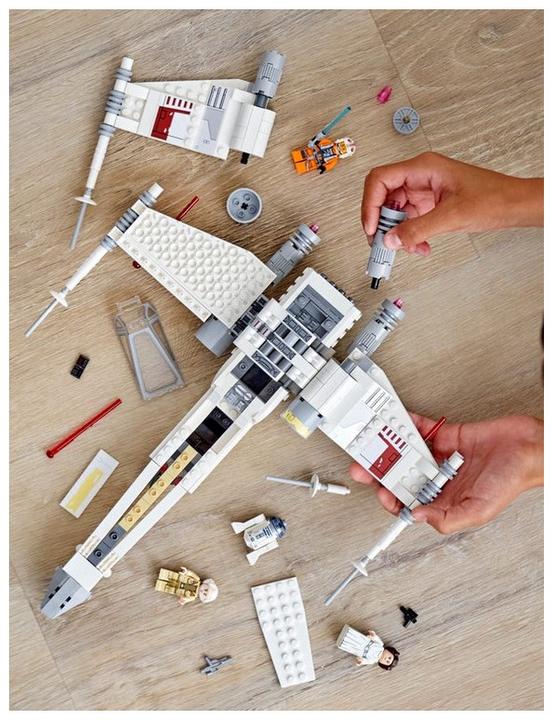 Produktbild LEGO Luke Skywalkers X-Wing Fighter (75301, LEGO Star Wars)