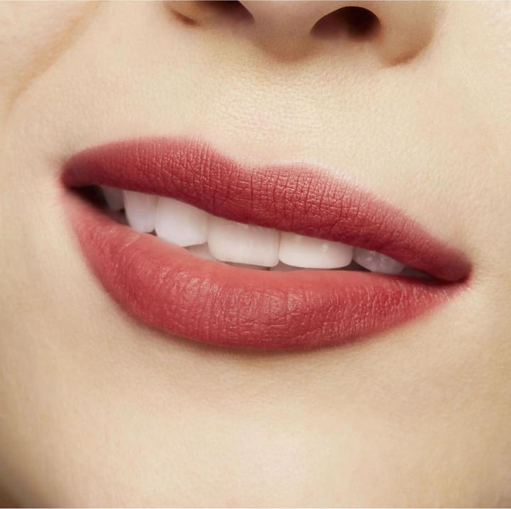 Produktbild MAC Cosmetics Powder Kiss Lipstick (926 Dubonnet Buzz)