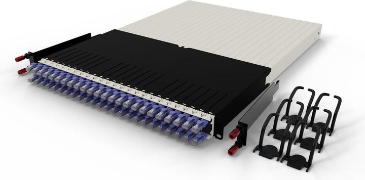 Actual product image PATCHBOX one / 30RU / Cat 6A, UTP, 1.8 m, violet (U/UTP, CAT6a, 1.80 m)