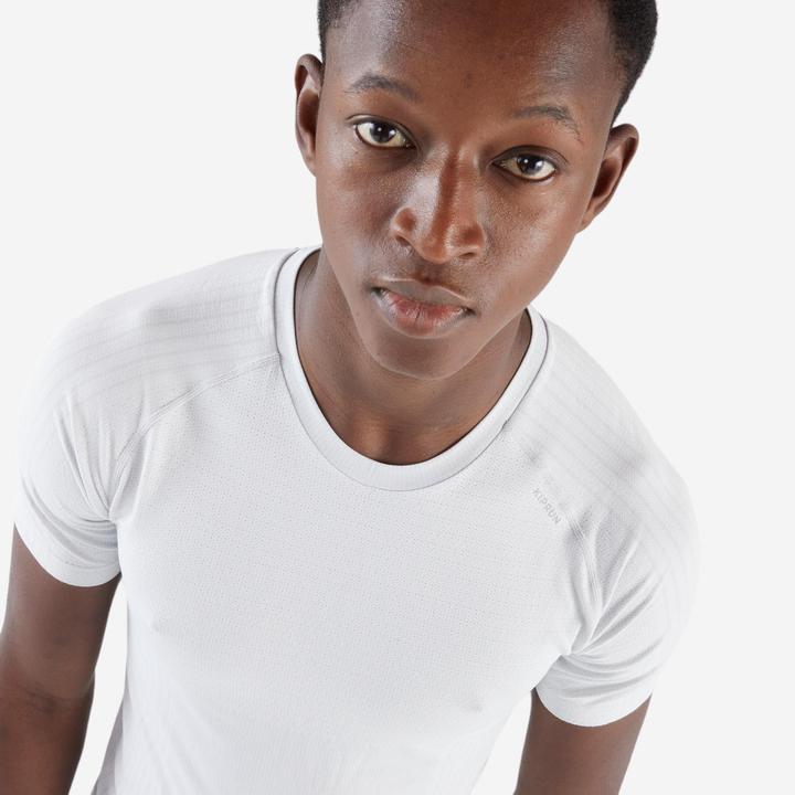 Actual product image Kiprun Laufshirt kurzarm - 500 Komfort Slim weiss (M)