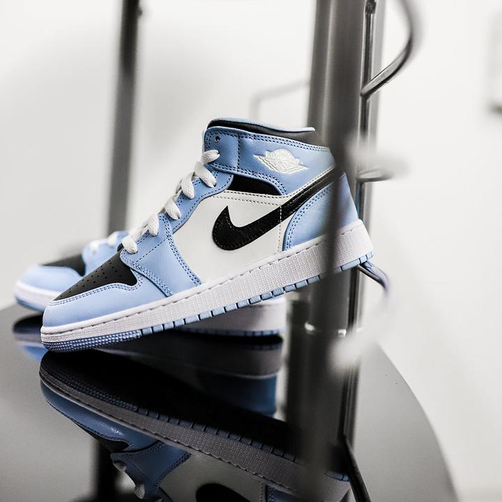 Image du produit Nike Air Jordan 1 (37.5)