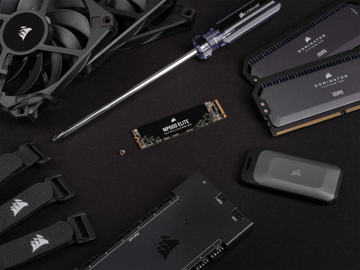 Actual product image Corsair MP600 ELITE 4TB NVMe PCIe M.2 SSD (no heatsink) (4000 GB, M.2 2280)