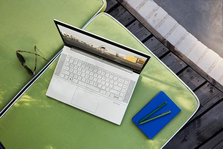Immagine prodotto HP Envy 15 (15.60", I7-10750H, 32 GB, 1000 GB, DE)