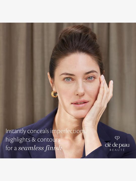 Actual product image Clé De Peau Concealer No. 04 (4 - Almond)