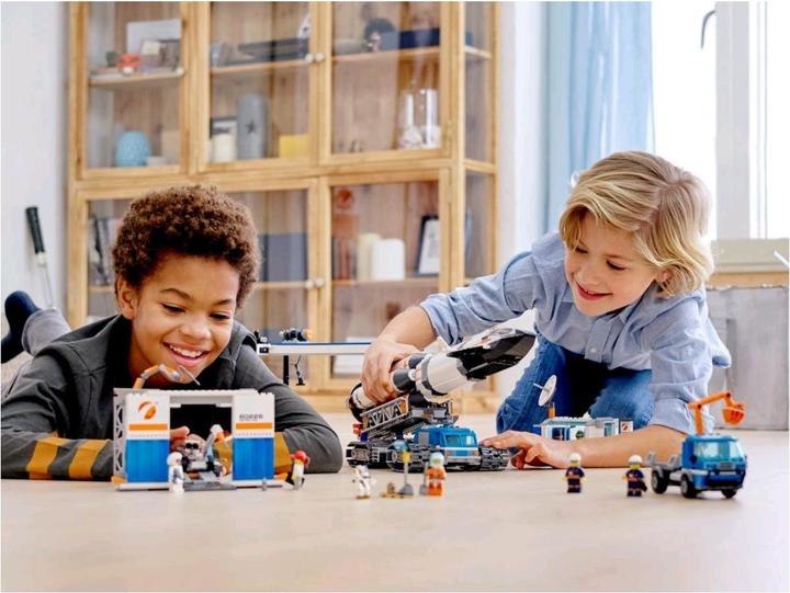 Produktbild LEGO Raketenmontage und Transport (60229, LEGO City)