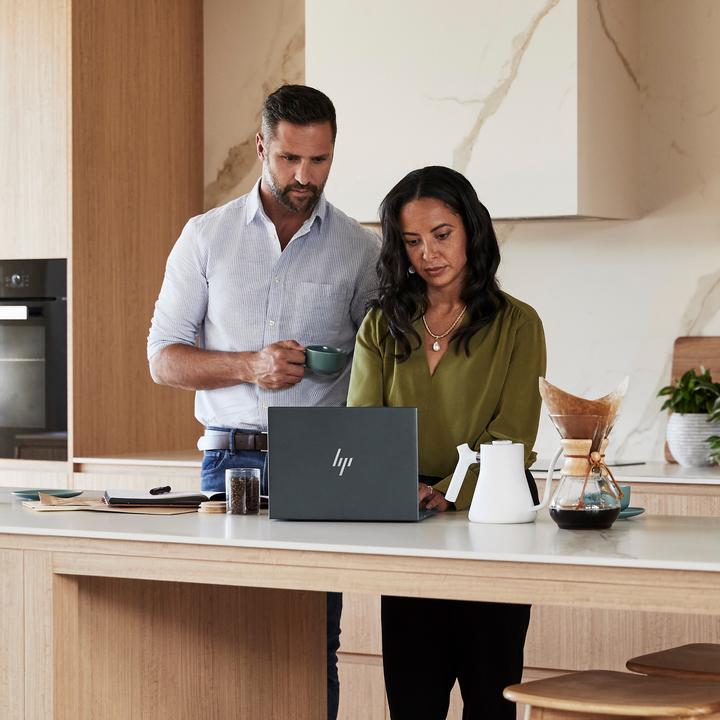 Produktbild HP Elite Dragonfly (Amerikanische Tastatur) (13.50", Intel Core i5-1235U, 16 GB, 512 GB, Ohne Tastaturlayout)