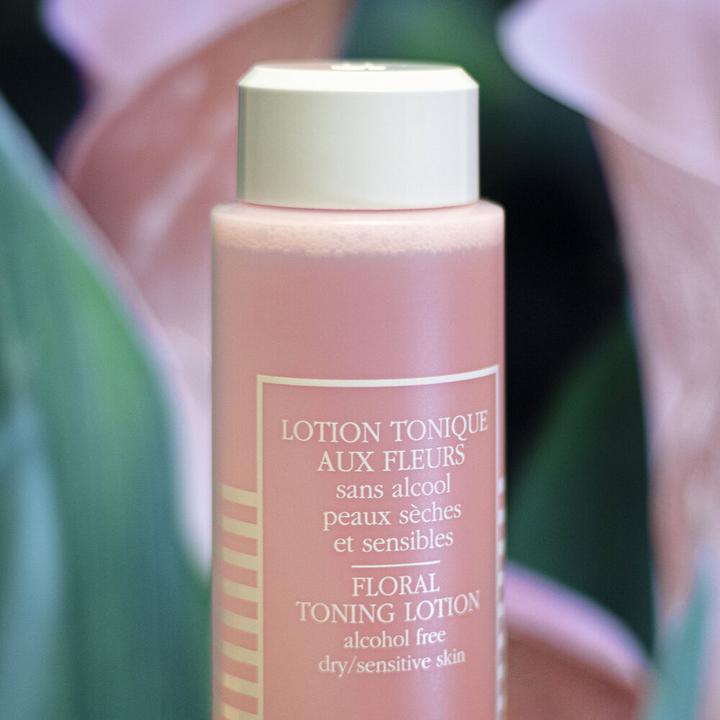 Actual product image Sisley Floral Toning (Cleaning cloths, 250 ml)