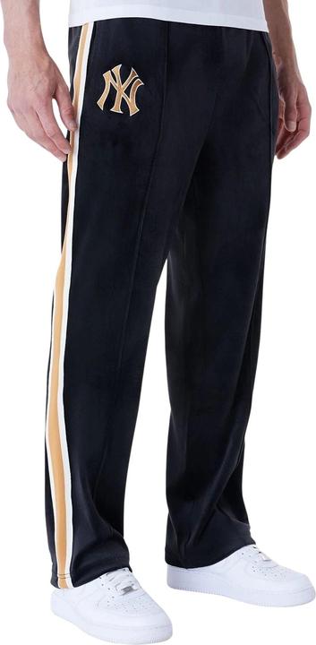 Produktbild New Era Jogginganzug aus Velours New York Yankees Track (S)