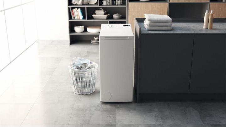 Produktbild Hotpoint WMTF 624U DE Toplader-Waschmaschine 6 kg 1200 U/min C Weiss (6 kg, Wechselbar, EU-Stecker)