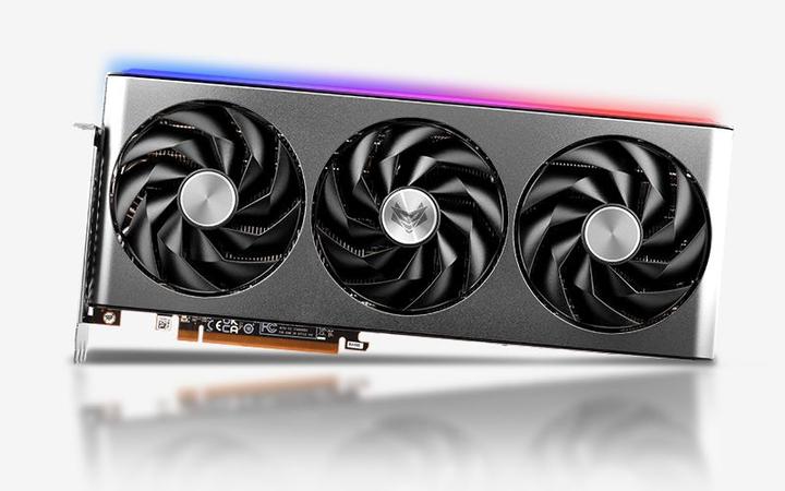 Actual product image Sapphire Nitro+ RX 7700XT (12 GB)