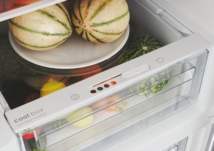 Image du produit Candy Réfrigérateur/congélateur CCE4T618EW Droite, Réversible (341 l)
