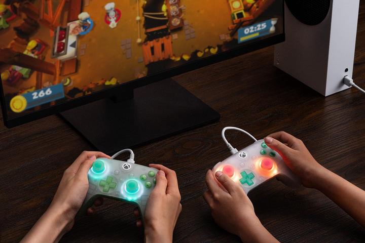 Actual product image 8bitdo Ultimate Mini Wired Xbox Pad Clear White (Xbox Series S)