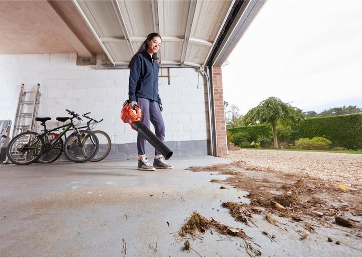 Actual product image Black & Decker BCBL200LQW (Rechargeable battery operated, Leaf blower)