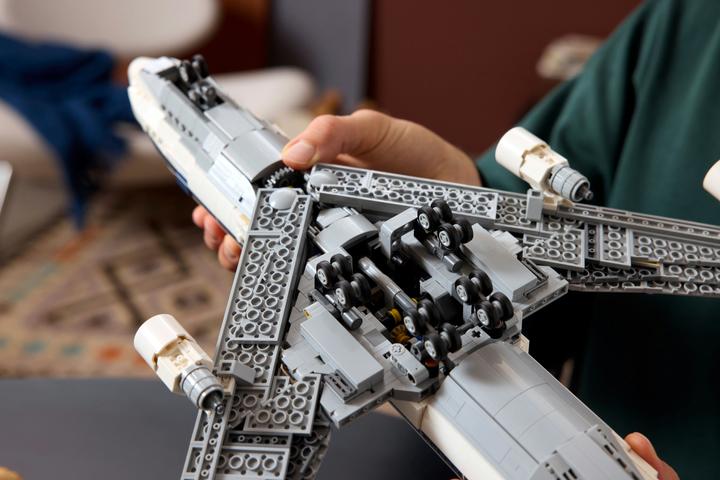 Actual product image LEGO 10360 Spaceshuttle-Transport-Jumbo