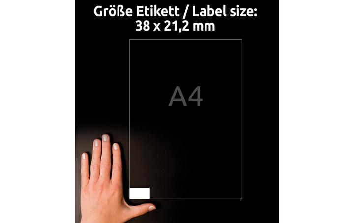 Actual product image Avery Universal labels