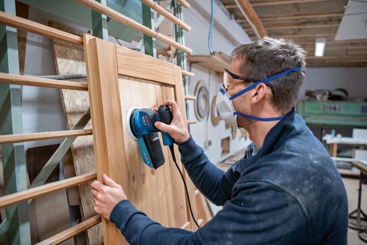 Produktbild Bosch Professional Exzenterschleifer GEX 125-1 AE, mit 3 x Schleifblatt C470, in Handwerkerkoffer (Exzenterschleifer, 250 W)