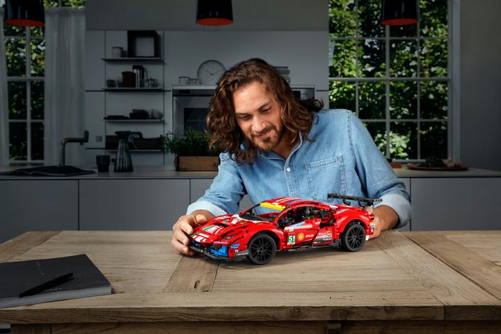 Produktbild LEGO Ferrari 488 GTE (42125, LEGO Technic)