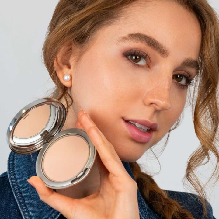 Produktbild Artdeco Hydra Mineral (60 light beige)