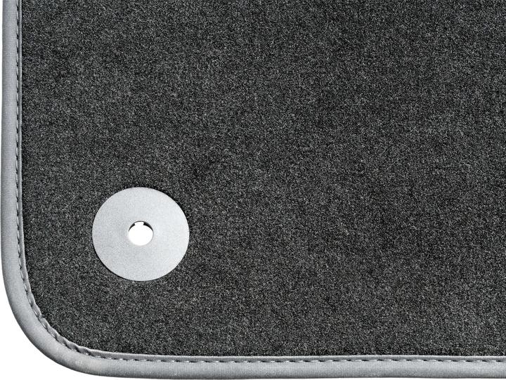 Produktbild Walser Premium Fussmatten für Audi A3 3Tür BJ 05/03-08/12, Sportback 5Tür BJ 09/04-01/13, S3 BJ 01/07-12 (2 Vordermatten + 2 Rückmatten)