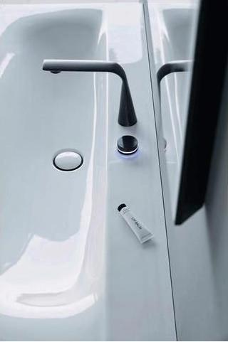 Actual product image Duravit 2-hole electronic battery D.1 M with plug-in power supply unit black matt