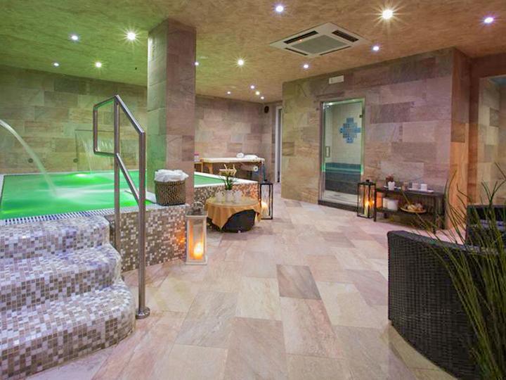 Immagine prodotto Smartbox Séjour romantique en Sicile : 2 jours avec souper, espace bien-être et massage (2 pers.)