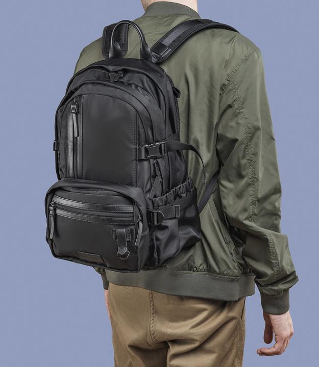 Produktbild Tucano Desert Premium -tietokonereppu 15.6", musta
