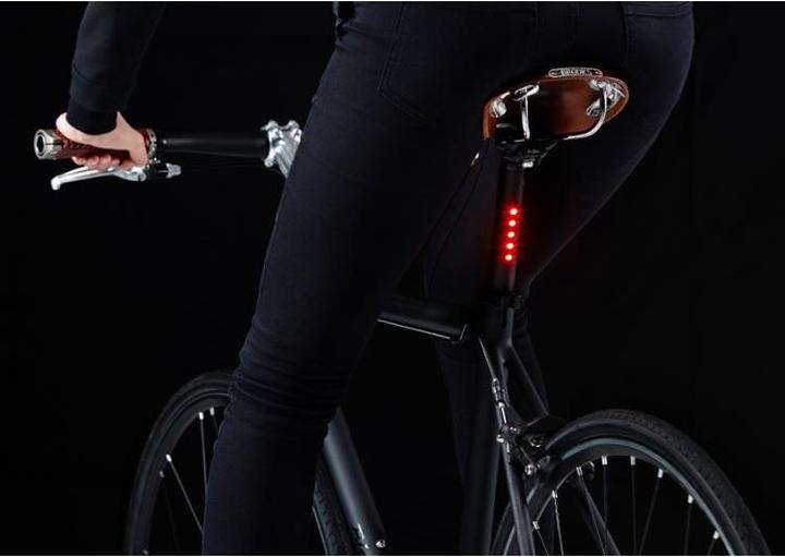 Image du produit Light Skin Tige de selle LED 25.4mm, noire (25.40 mm)