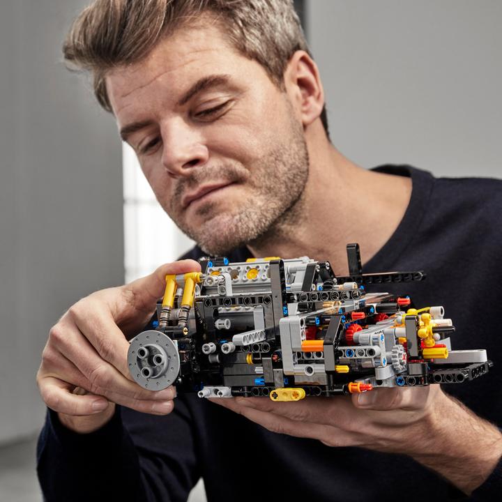 Produktbild LEGO Bugatti Chiron (42083, LEGO Technic, LEGO Seltene Sets)
