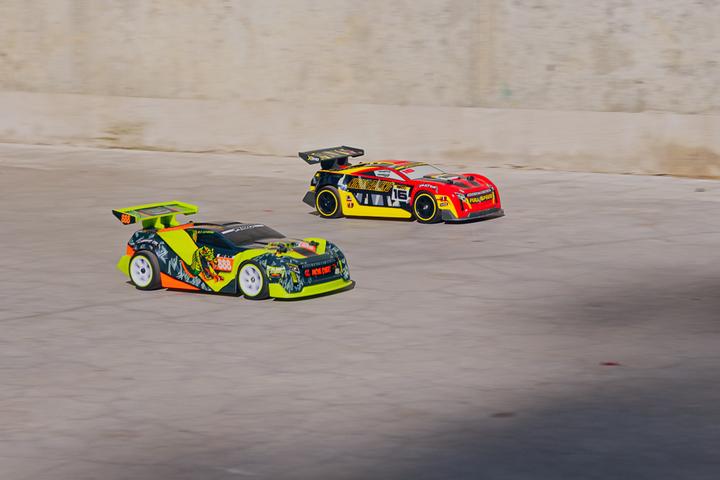 Actual product image Nikko 10132 Racing Series Fang Racing, remote control racing car, RC vehicle up to 14 Km/h, powerful...