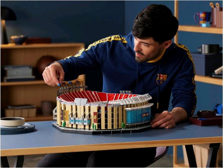 Produktbild LEGO ICONS CAMP NOU - FC BARCELONA 10284 (10284, LEGO Creator Expert, LEGO Seltene Sets)