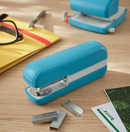 Produktbild Leitz Heftgerät Cosy 30 Seiten, Blau (30 Blätter)