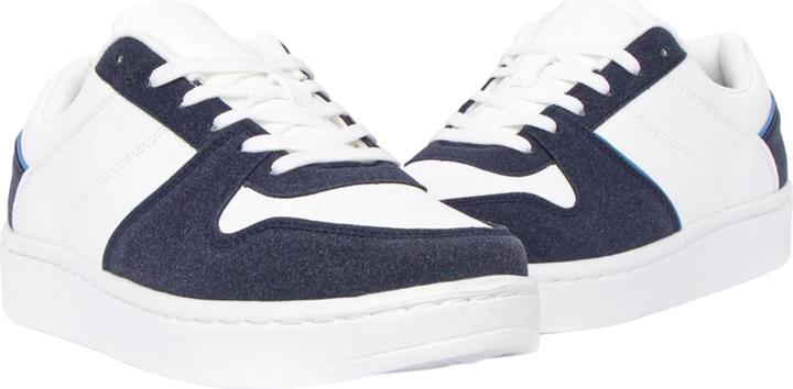 Sneaker Clous
