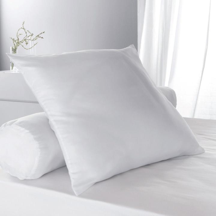 Actual product image La Redoute Interieurs Firm synthetic pillow with mite protection (60 x 70 cm)