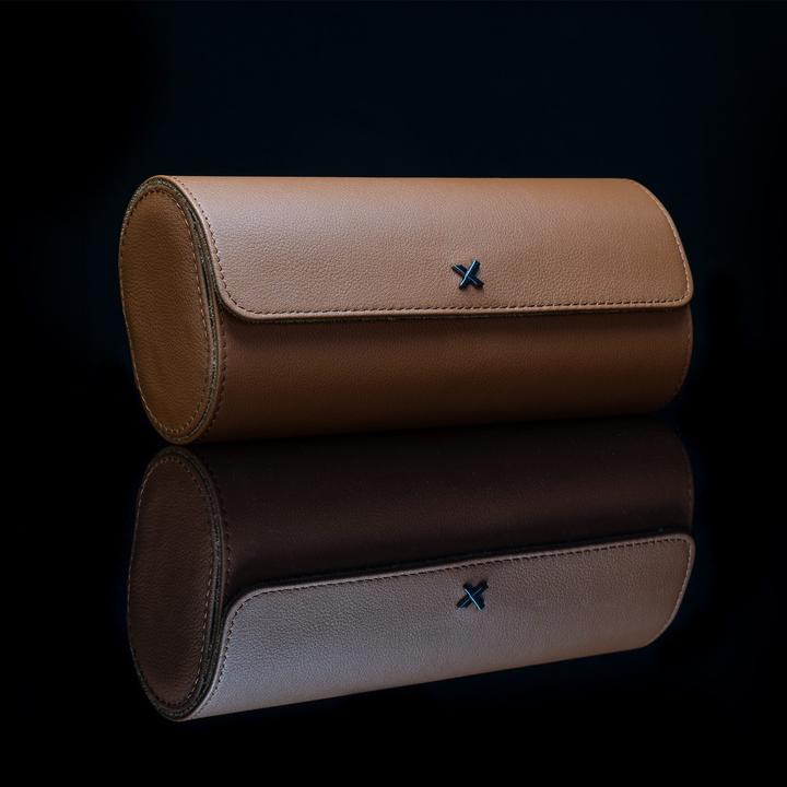 Produktbild Luxcessory Uhrenrolle Gentleman mit Trackerfach für 3 Uhren (inkl. Apple Airtag)