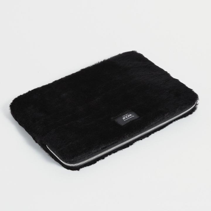 Produktbild Wouf Faux Fur Laptophülle 34 cm (14.96")