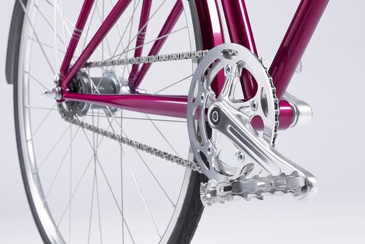 Actual product image Bombtrack Trinity Lady (43 cm)