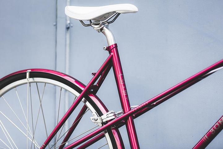 Actual product image Bombtrack Trinity Lady (43 cm)