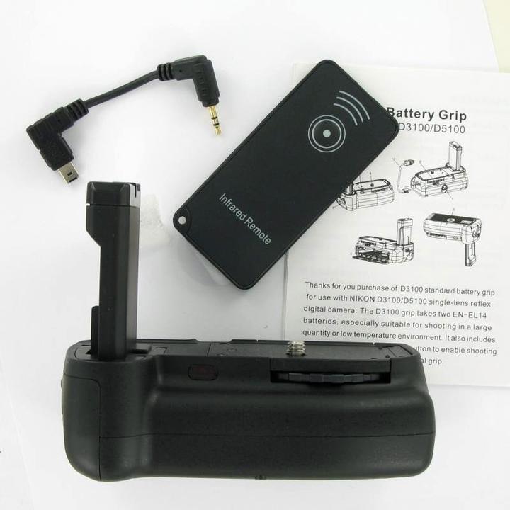 Actual product image AccuCell Battery grip Nikon D3100, D3200, operation with 2 EN-EL14 (Battery grip)