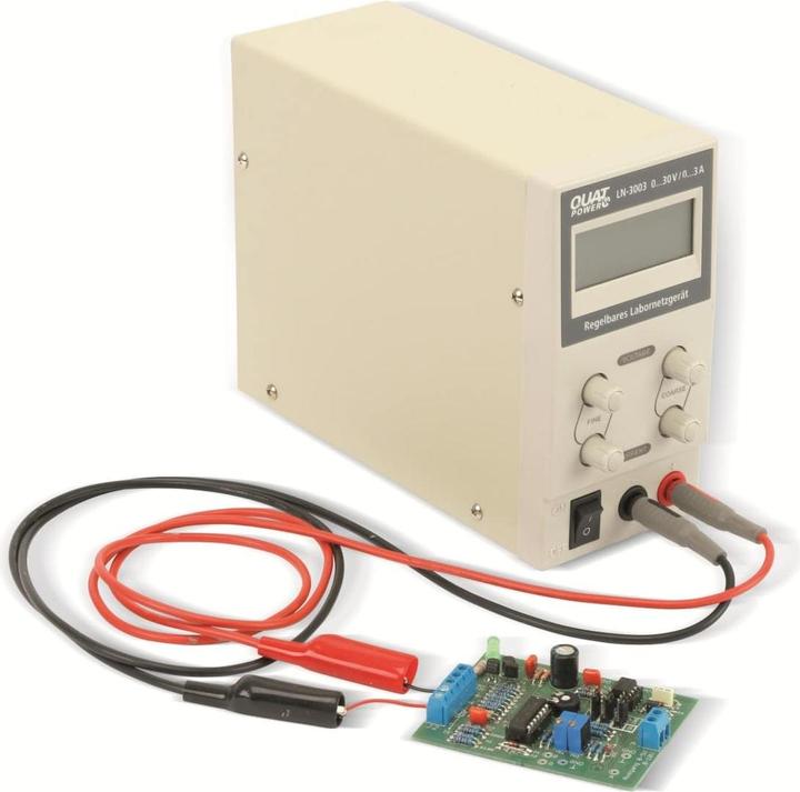 Actual product image QuatPower LN-3003 power supply unit, 0...30V 0...3A, LCD, coarse/fine regulator
