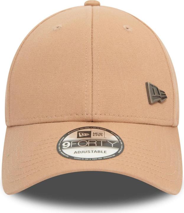 Actual product image New Era 9Forty Strapback Cap - METAL PIN BADGE beige