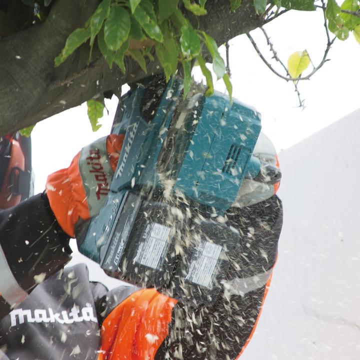Actual product image Makita DUC256Z (Battery chain saw)