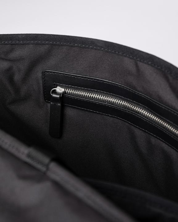 Actual product image Sandqvist computer bag everyday messenger