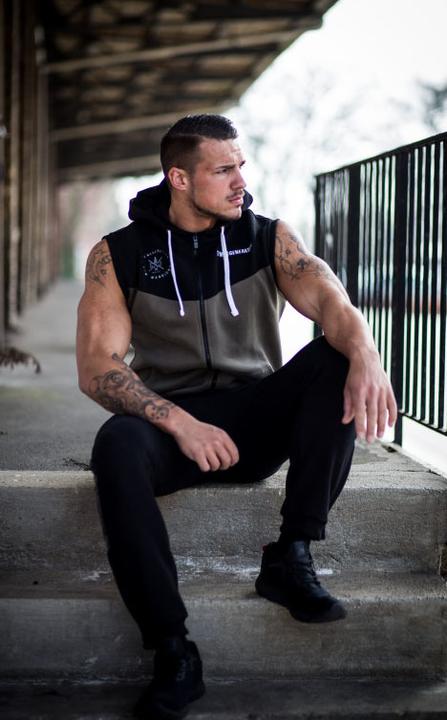 Produktbild Gym Generation Alpha Hoodie - BLACK / CYPRES (S)