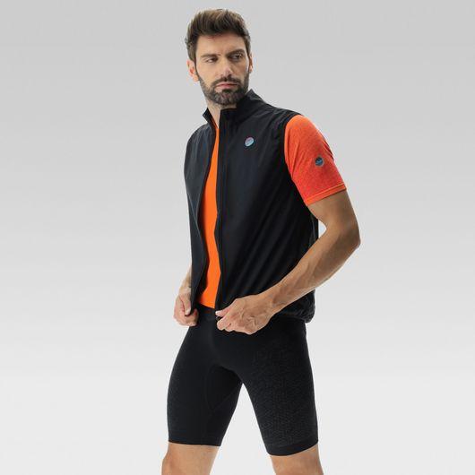 Actual product image UYN Masterwind running waistcoat (S)