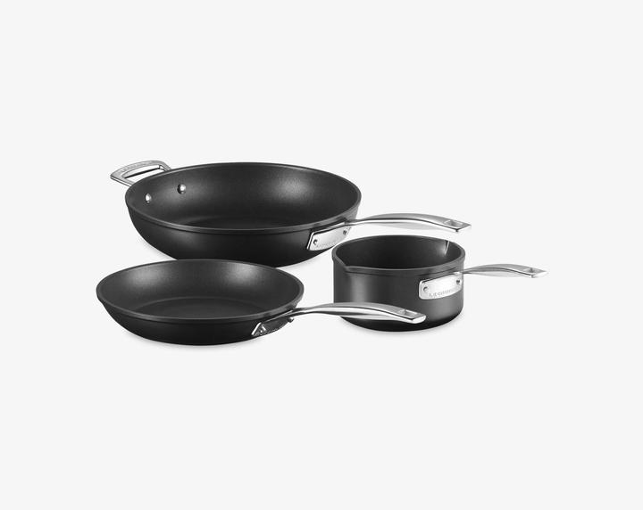 Immagine prodotto Le Creuset Set di pentole antiaderenti in alluminio da 24/26 cm, bricco per il latte (Pentola, Padella per friggere, Tegame, Alluminio)